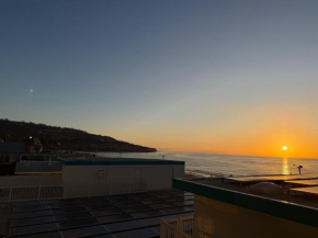 Oceanfront 1 BR Oasis w Parking & Pool 107